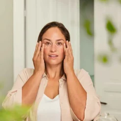 Weleda straffende Augenpflege Granatapfel & Maca, 12 ml