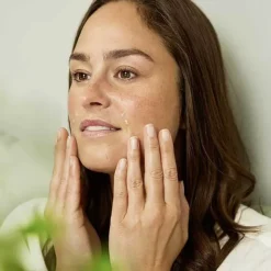 Hot straffendes Serum Granatapfel & Maca, 30 ml Seren Und Fluide|Gesichtspflege